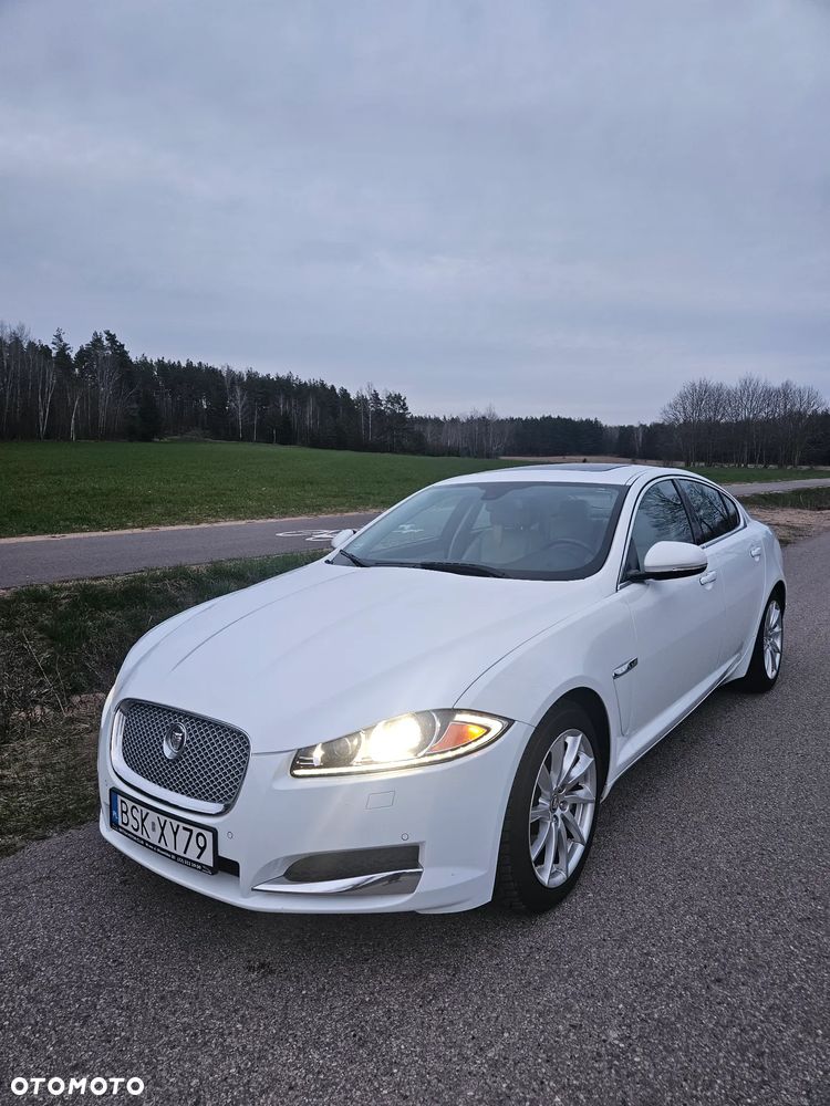 Jaguar XF 2.0 T Premium Luxury - 20