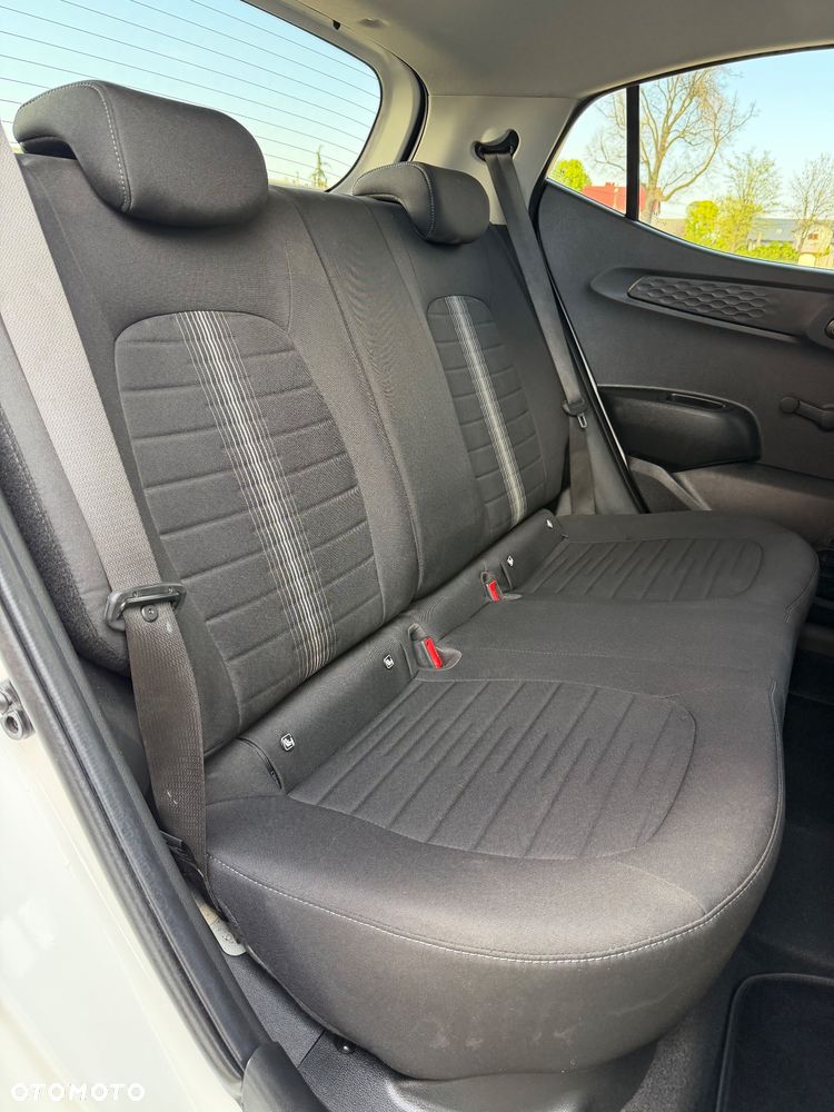 Hyundai i10 1.0 EDITION 30 - 33