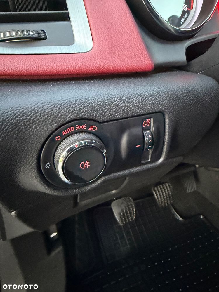 Opel Astra 1.4 Turbo - 39