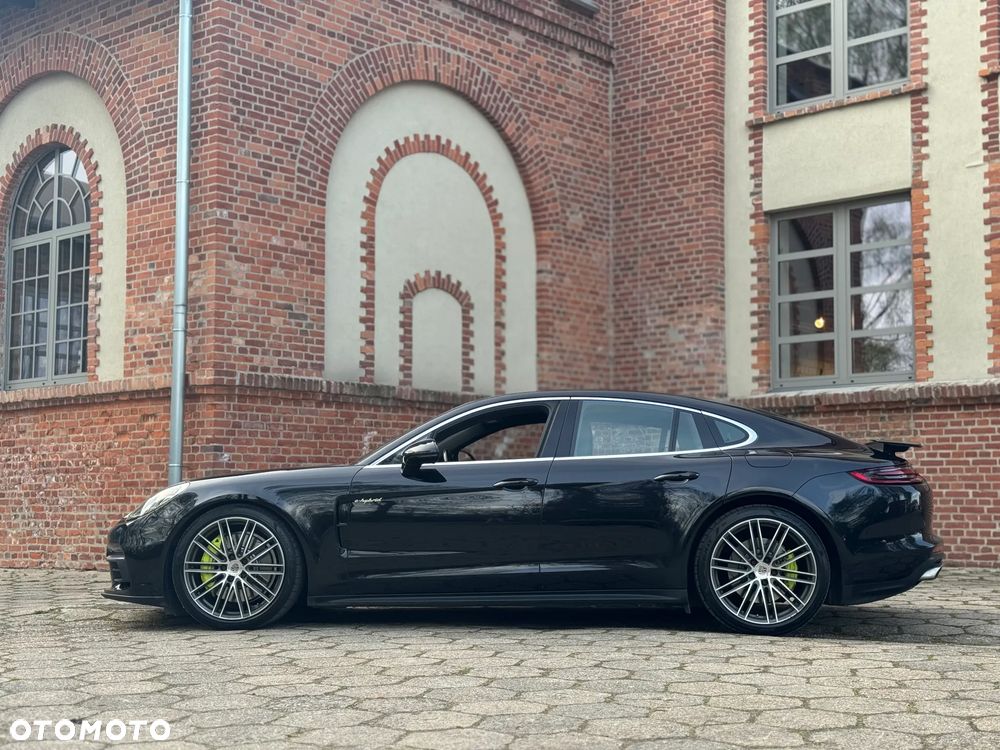 Porsche Panamera 4 E-Hybrid - 6
