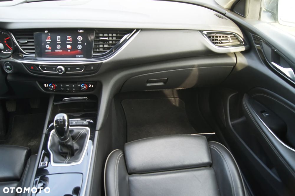 Opel Insignia Grand Sport 1.6 Diesel (118g) Business Innovation - 26