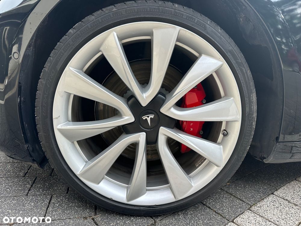 Tesla Model 3 - 35