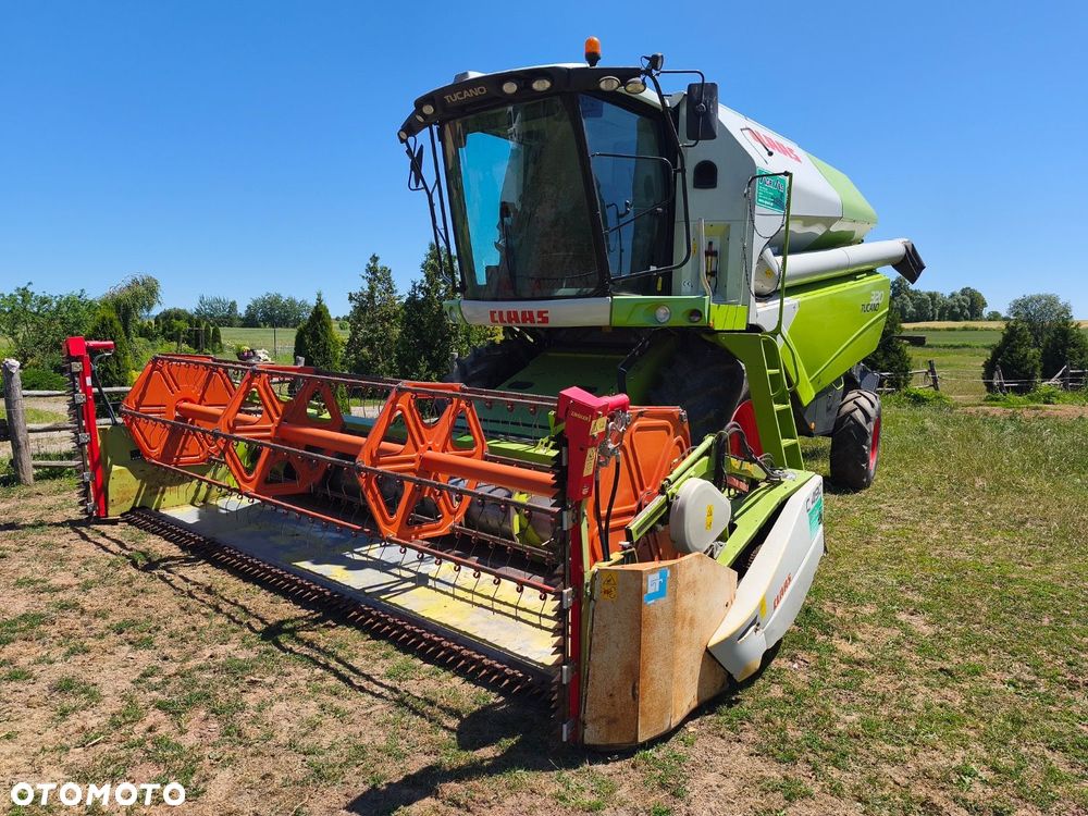 Claas Tucano 832 - 1