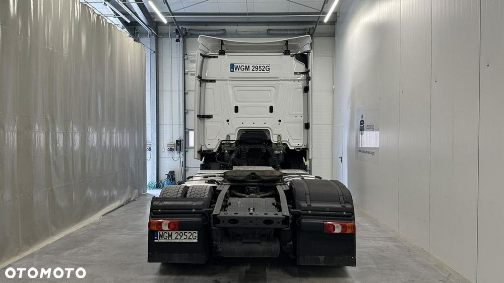 Mercedes-Benz Actros - 6