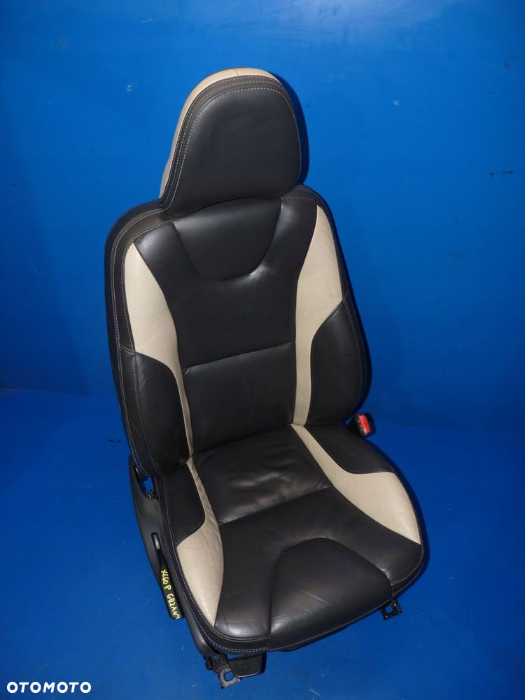 VOLVO XC60 I FOTEL PASAŻERA PRAWY PRZÓD R-DESIGN - 1