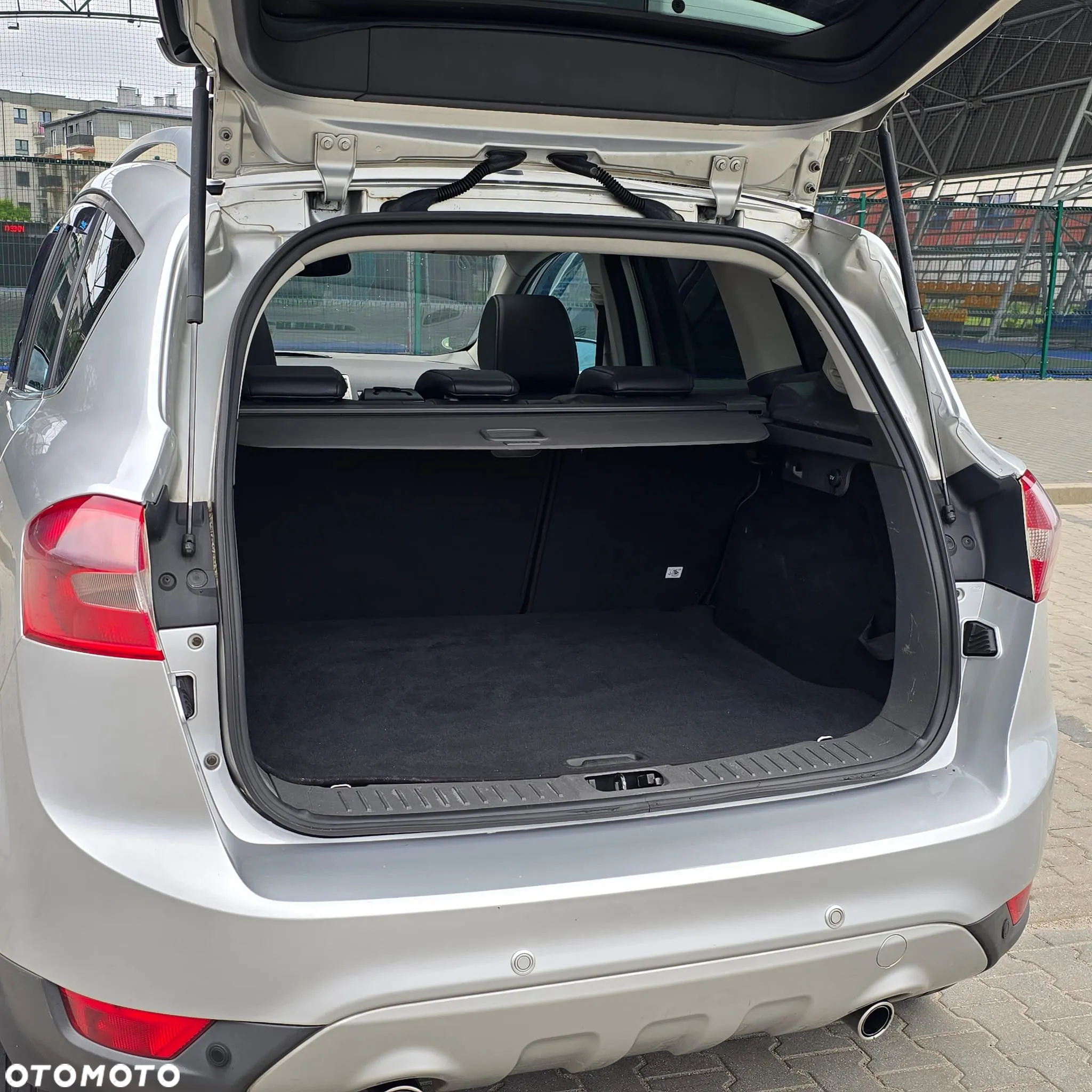 Ford Kuga 2.0 TDCi FWD Titanium - 22