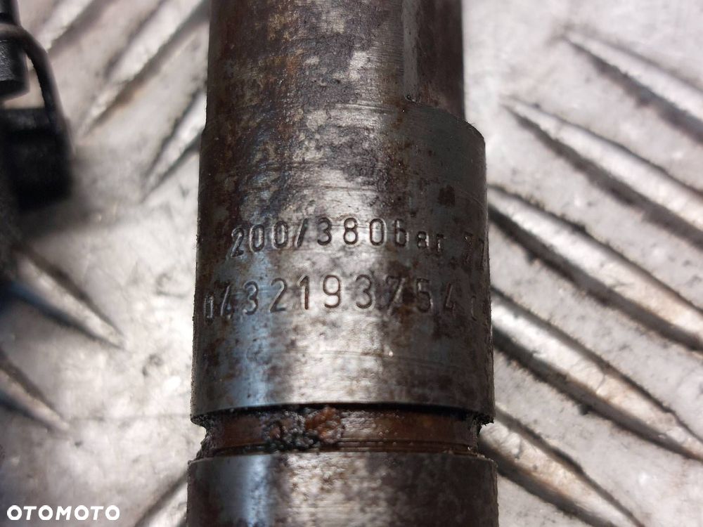 WTRYSK WTRYSKIWACZ VOLVO V40 I LIFT 1.9 DI D4192T2 - 3