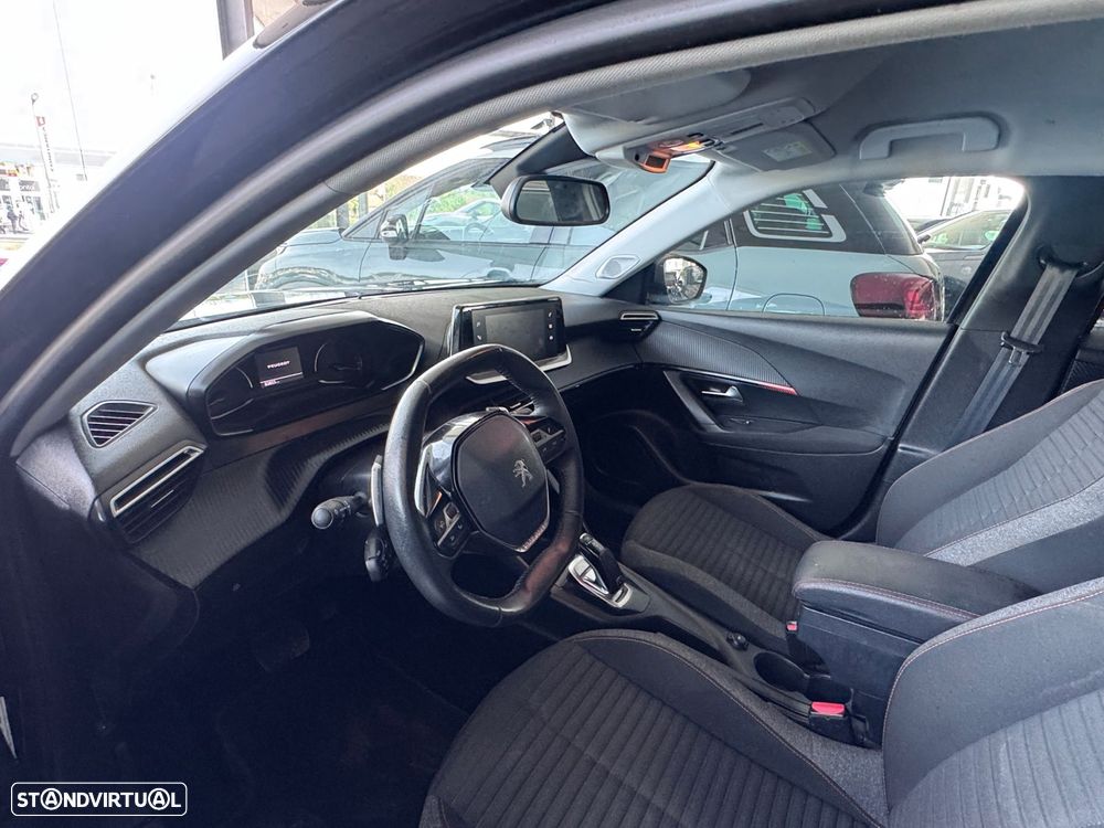 Peugeot 2008 1.2 PureTech Active EAT8 - 8