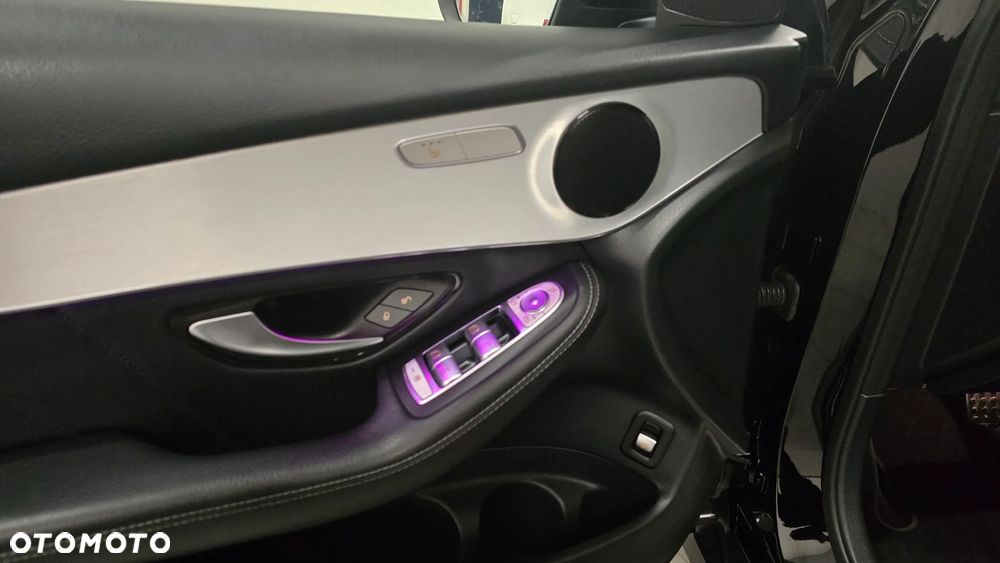 Mercedes-Benz GLC 300 de 4Matic 9G-TRONIC AMG Line Plus - 12