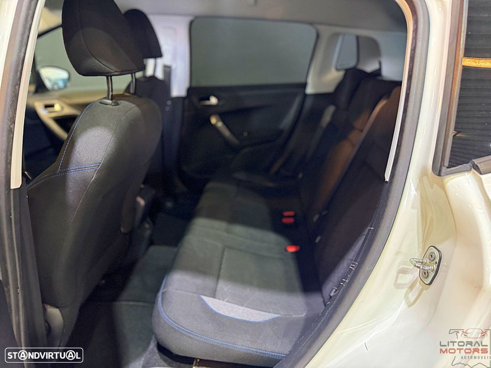 Peugeot 2008 1.2 PureTech Style - 14