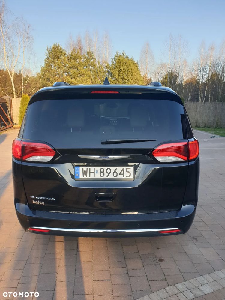 Chrysler Pacifica - 8