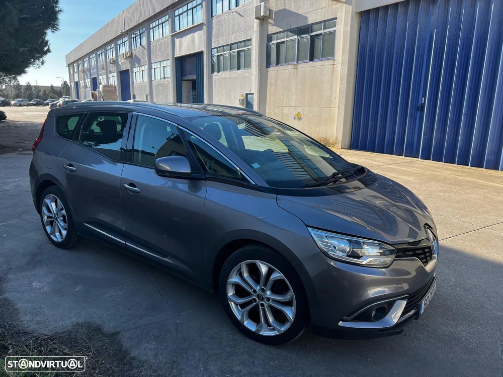 Renault Grand Scénic - 8