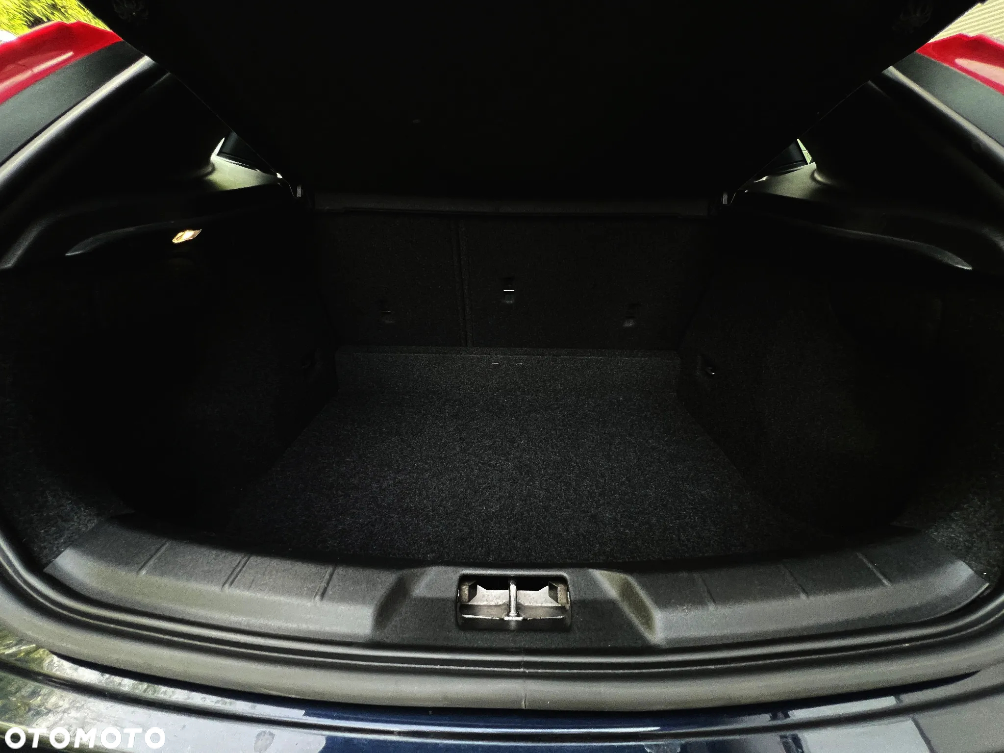 Volvo V40 D2 Drive-E Momentum - 28