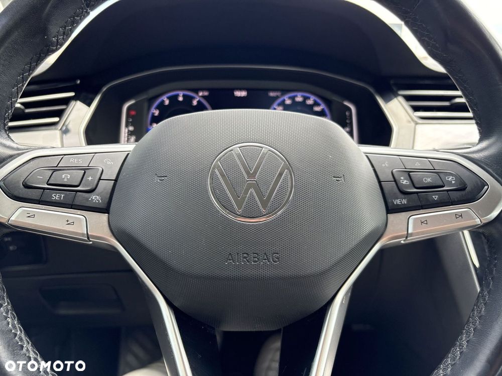 Volkswagen Passat - 23