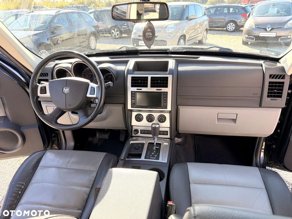 Dodge Nitro - 8