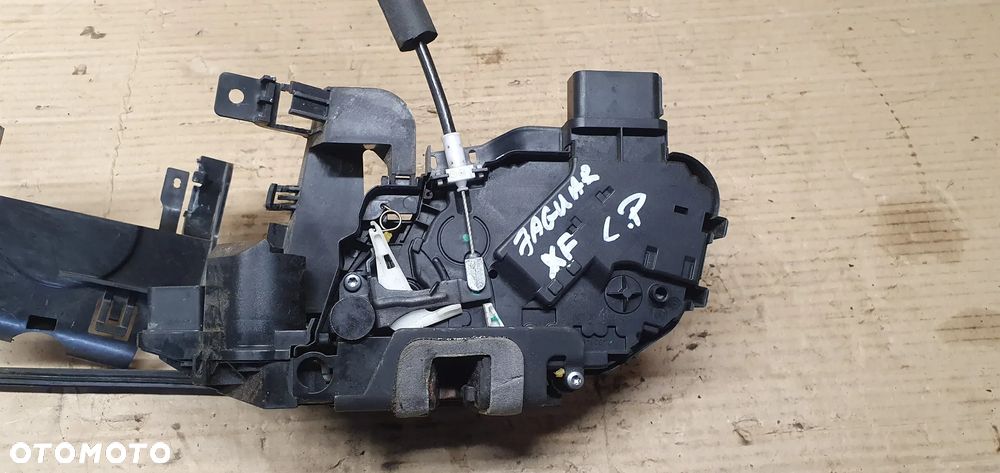 Zamek drzwi lewy przód przedni lewy Jaguar XF X250 8X23-203A29-AD 6W8A-21813-GD - 6