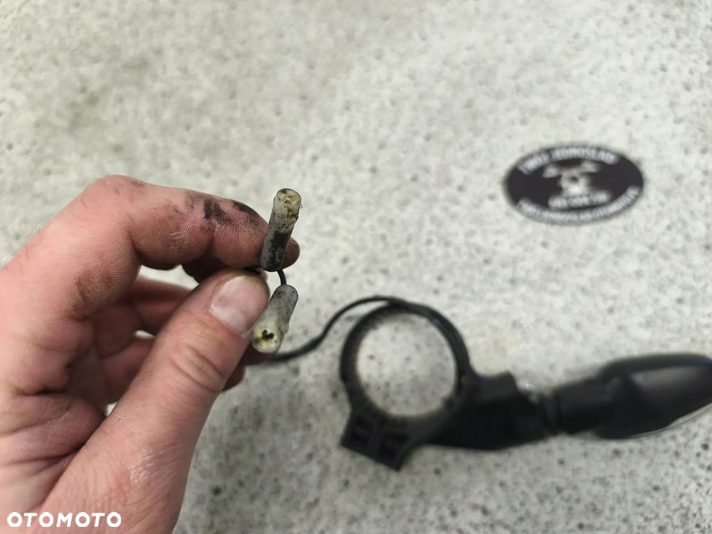 Kierunkowskaz lewa przód, mocowanie kierunkowskazu Triumph Trident 660 2022 - 8