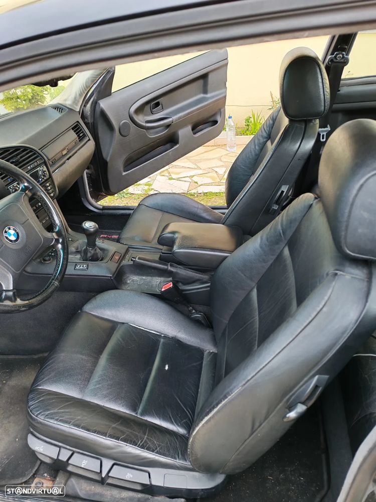 BMW 318 iS Coupé - 8