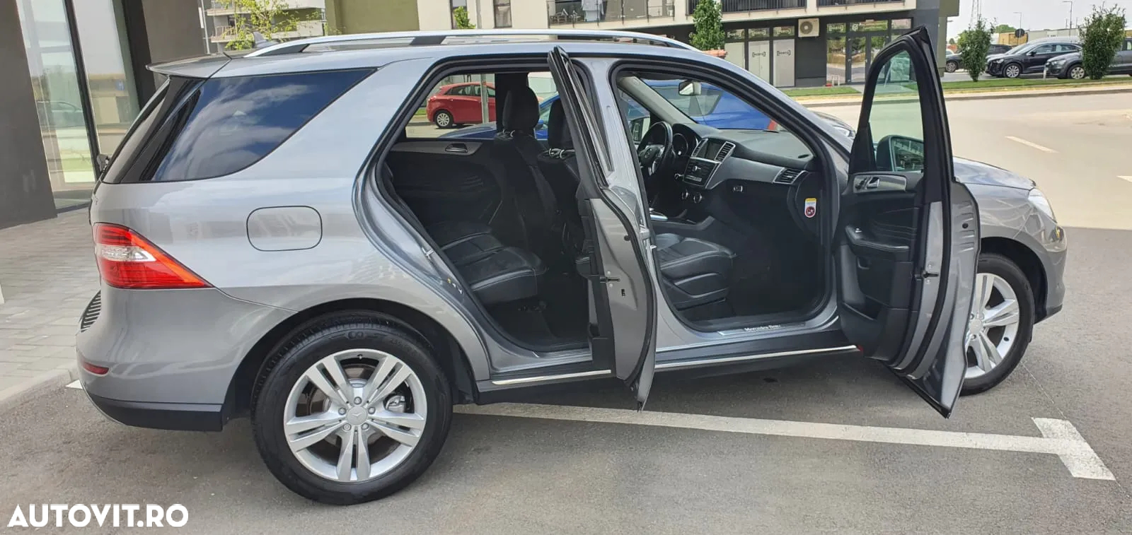 Mercedes-Benz ML - 12
