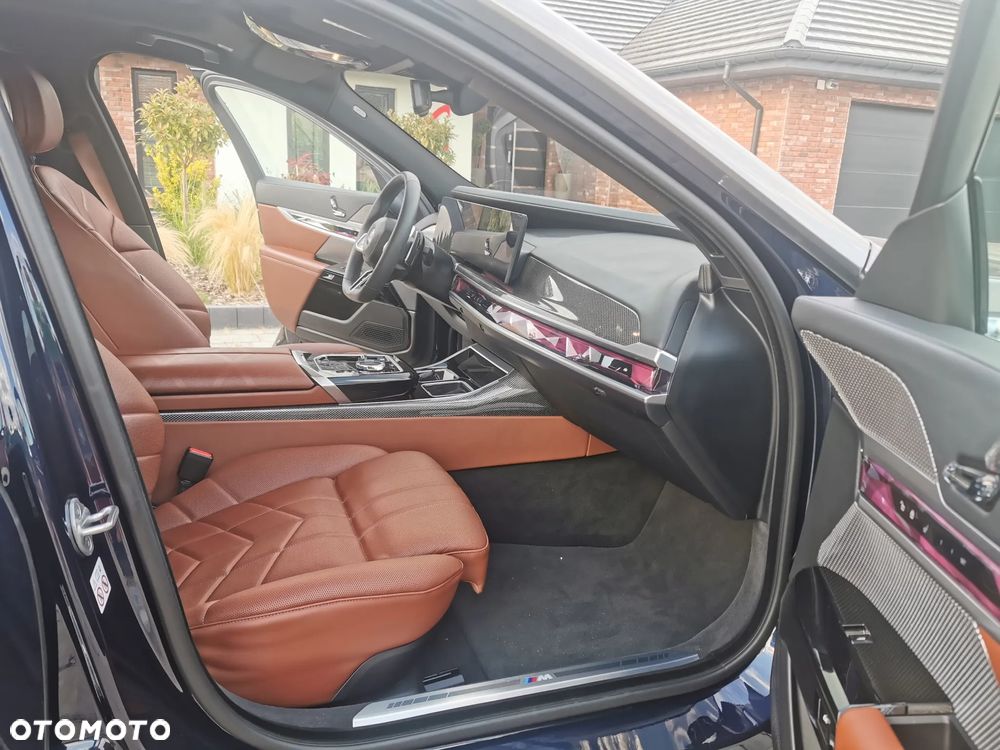 BMW Seria 7 - 12