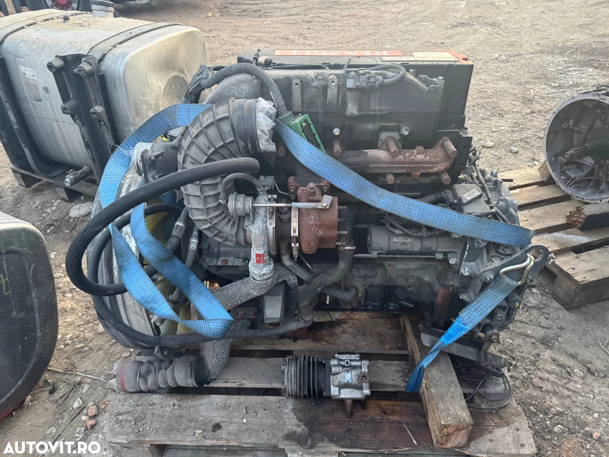 Motor RENAULT MIDLUM 220 CP  CDI DCI 6 V J01 215  5600655698 - 6