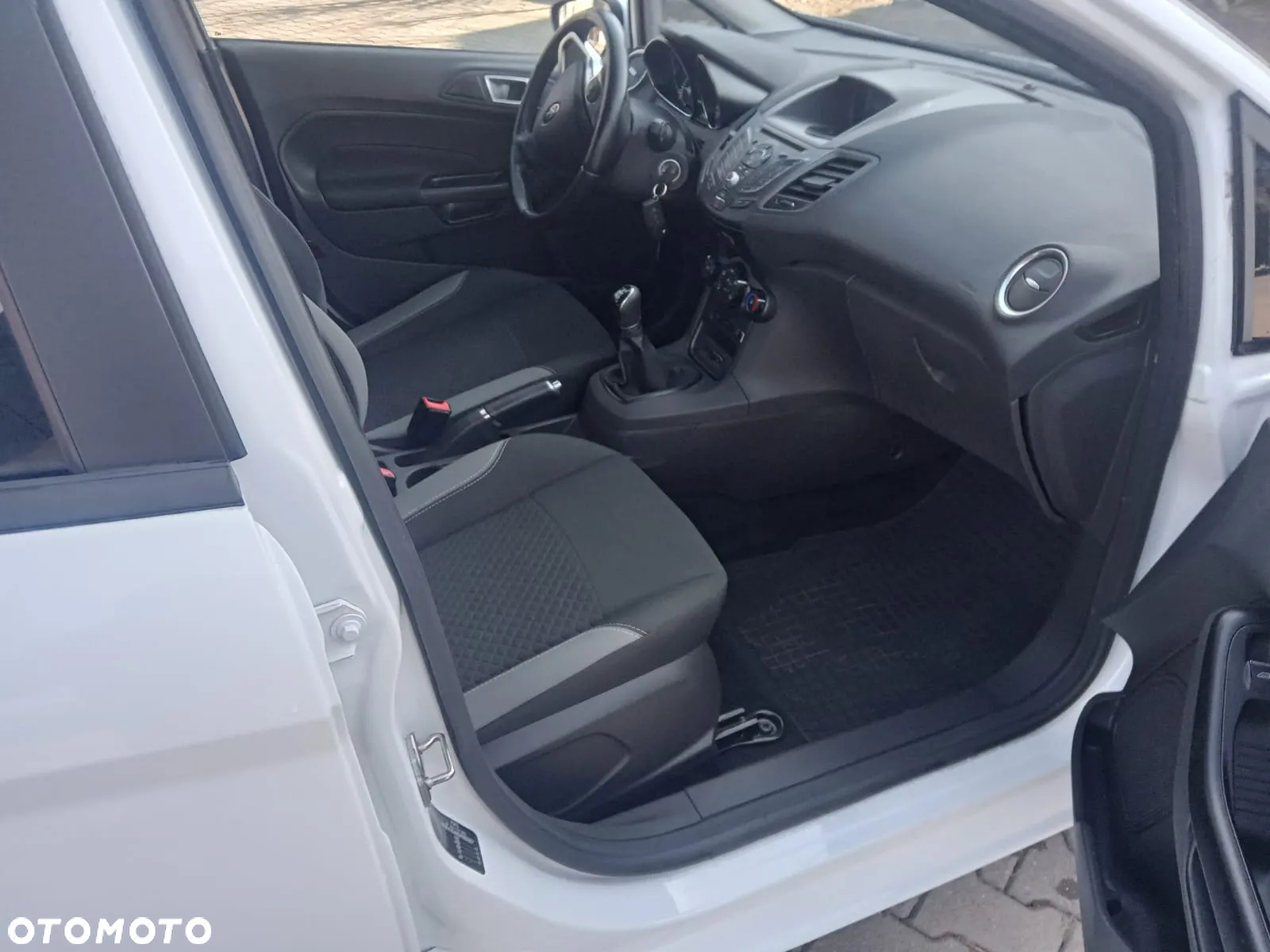 Ford Fiesta 1.0 EcoBoost Gold X - 15