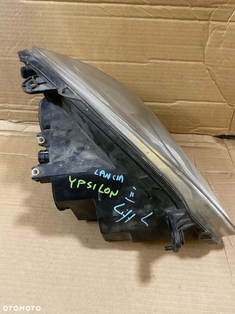 Lampa lewy przód Lancia Ypsilon II lift - 2