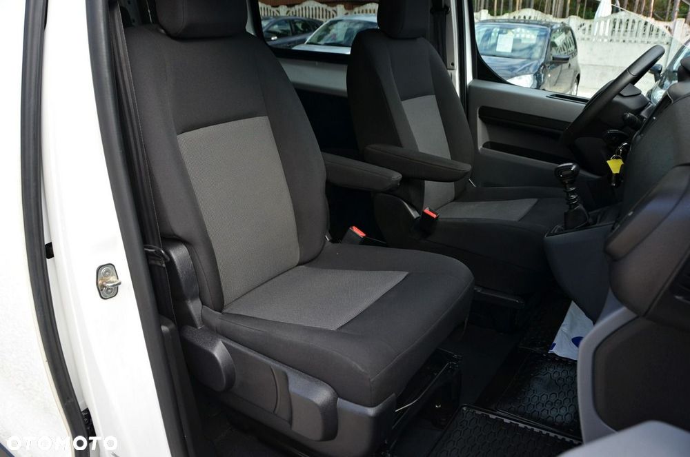 Opel Vivaro Kombi Long 2,8t Enjoy - 31