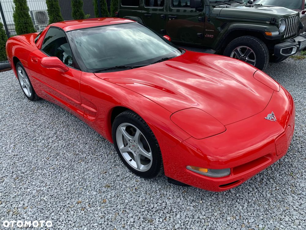 Chevrolet Corvette - 11