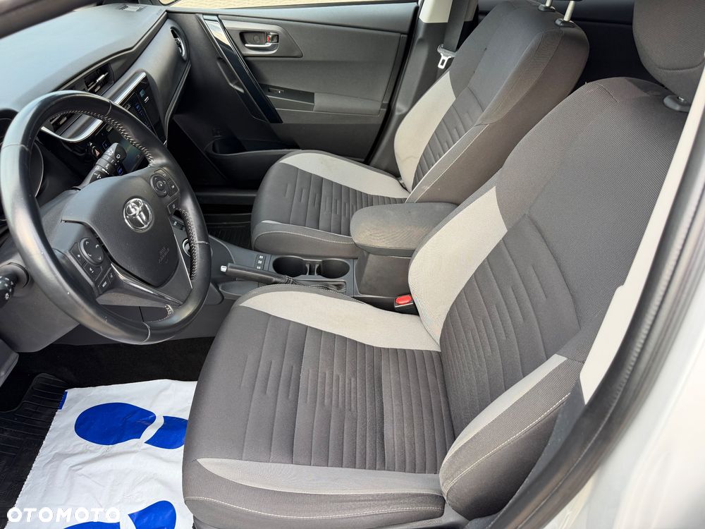 Toyota Auris 1.8 HSD Prestige NAVI - 21
