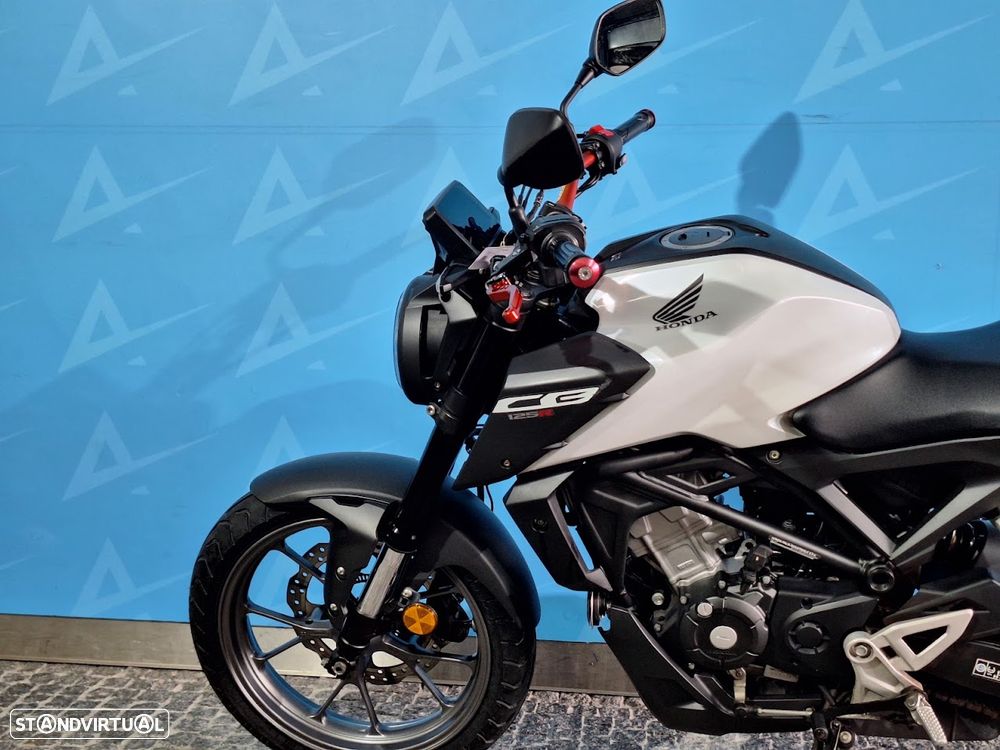 Honda CB 125 R - 6