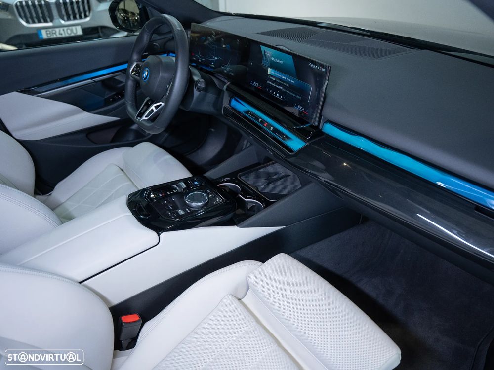 BMW i5 eDrive40 Pack Desportivo M Pro - 28
