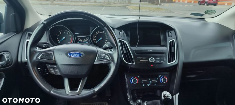 Ford Focus 1.0 EcoBoost Titanium ASS - 5