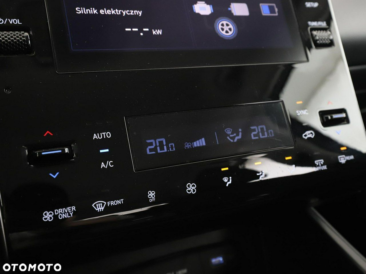 Hyundai Tucson 1.6 T-GDi HEV Executive 2WD - 26