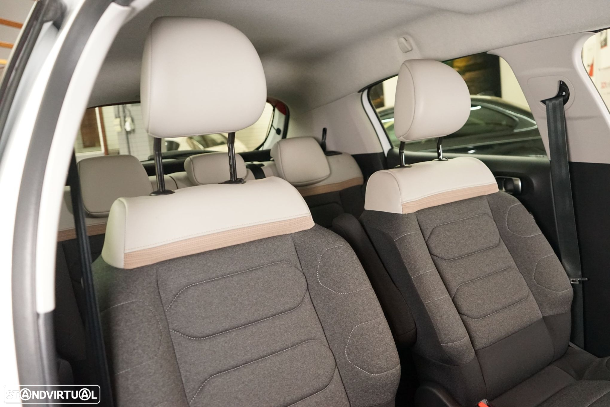 Citroën C3 1.2 PureTech Shine - 34