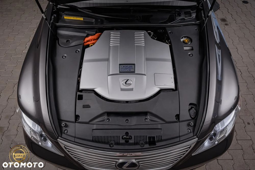 Lexus LS 600h Superior - 40