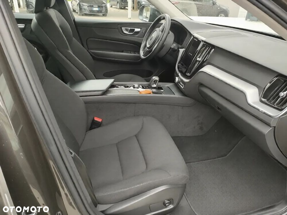 Volvo XC 60 B4 D AWD Core - 8