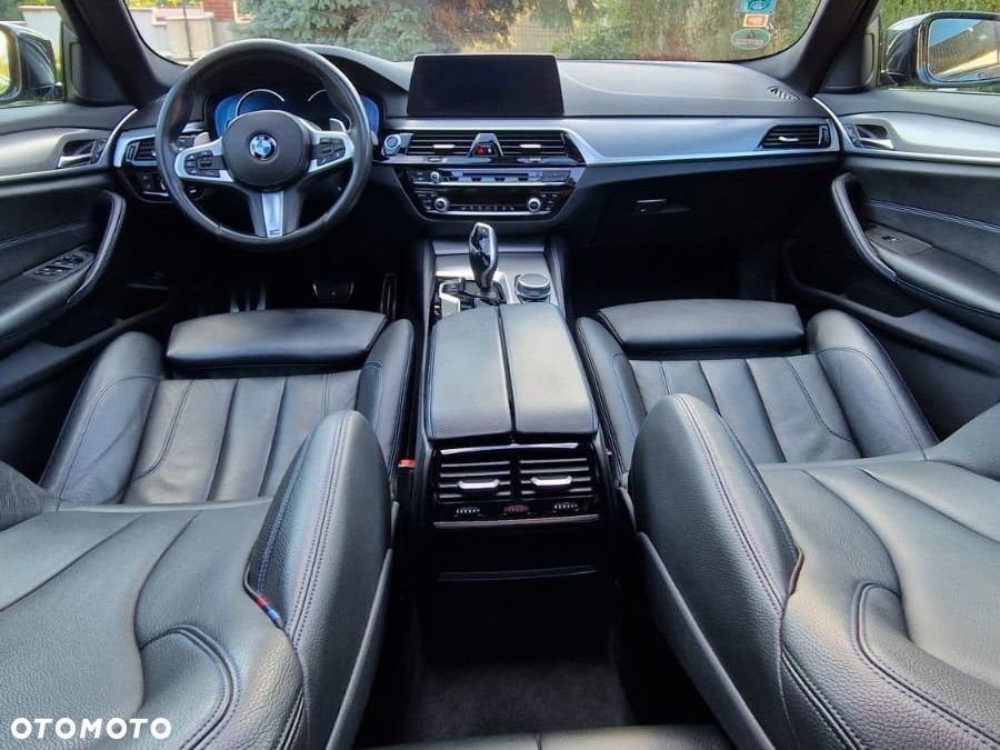 BMW Seria 5 520d M Sport - 18