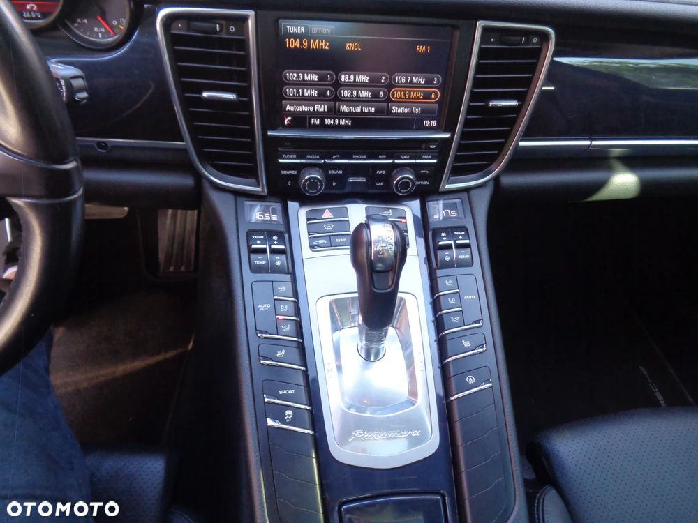 Porsche Panamera 4 - 17