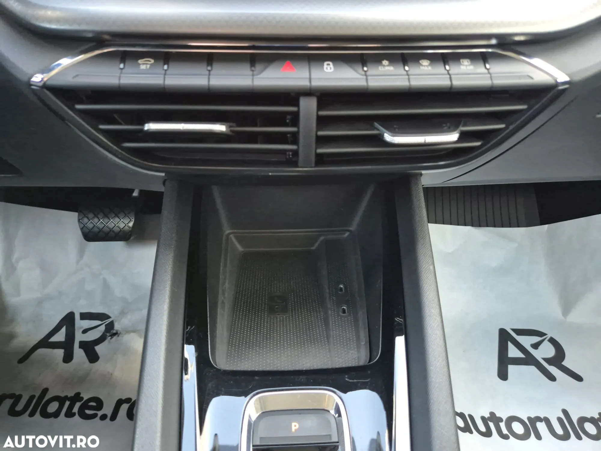 Skoda Octavia Combi 2.0 TDI DSG Ambition - 33