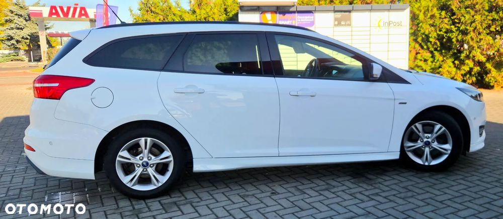 Ford Focus 1.5 EcoBoost STart-Stopp-System ST-LINE - 17