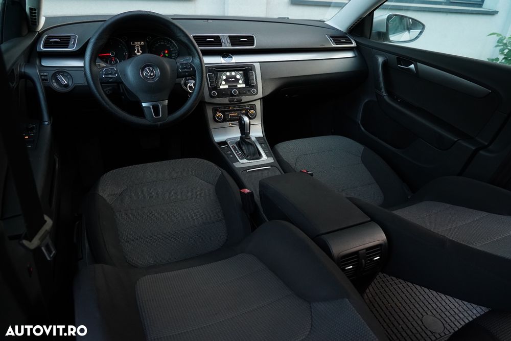 Volkswagen Passat Variant 2.0 Blue TDI DSG SCR Comfortline - 12