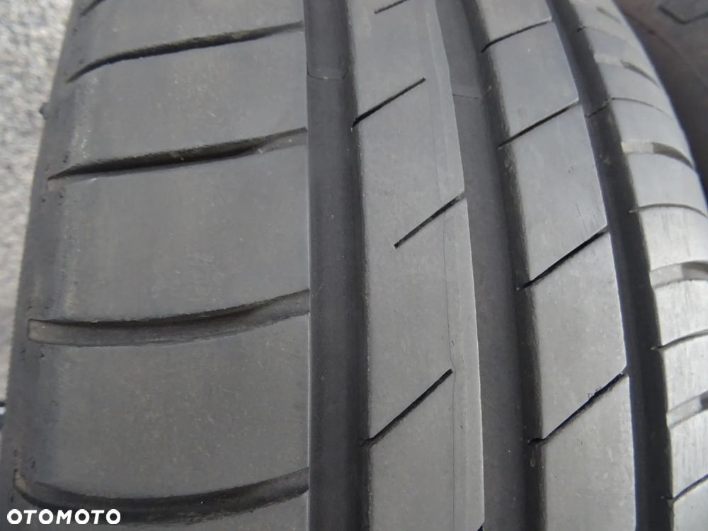 195/65/R15 91T Goodyear Efficient Grip Compact - 3