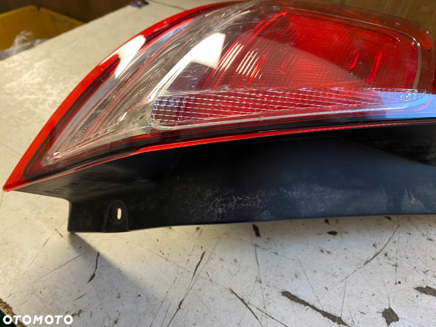 FORD FIESTA MK7 LAMPA LEWY TYŁ - 11