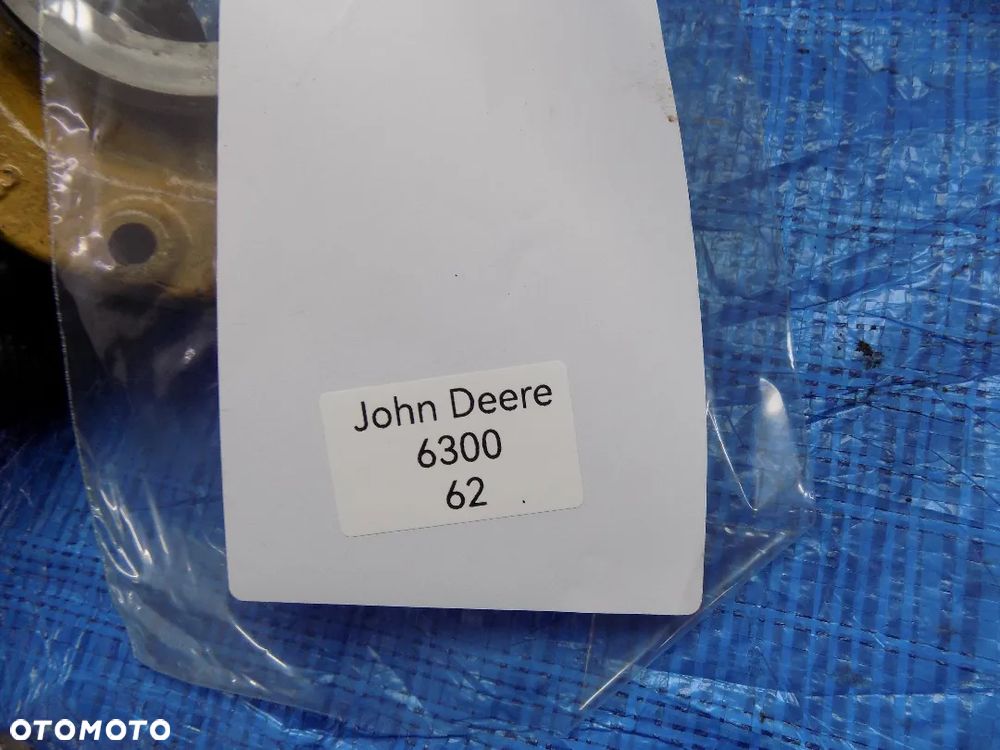 obudowa łożyska skrzyni biegów l78040 john deere 6300 6100 6200 6400 - 4