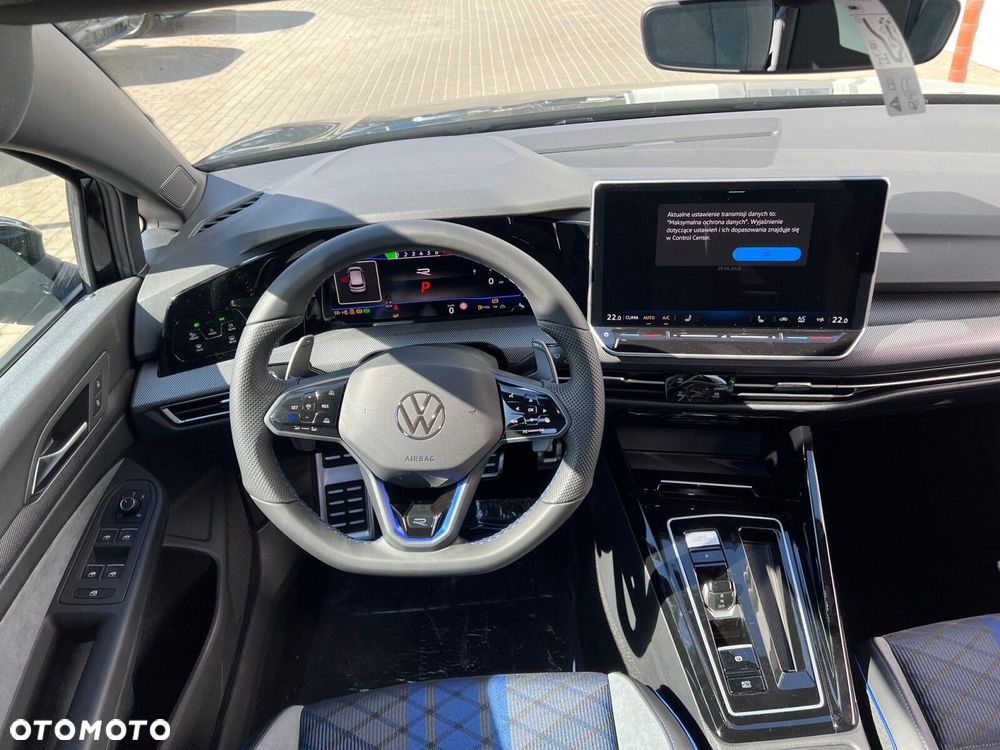 Volkswagen Golf - 8