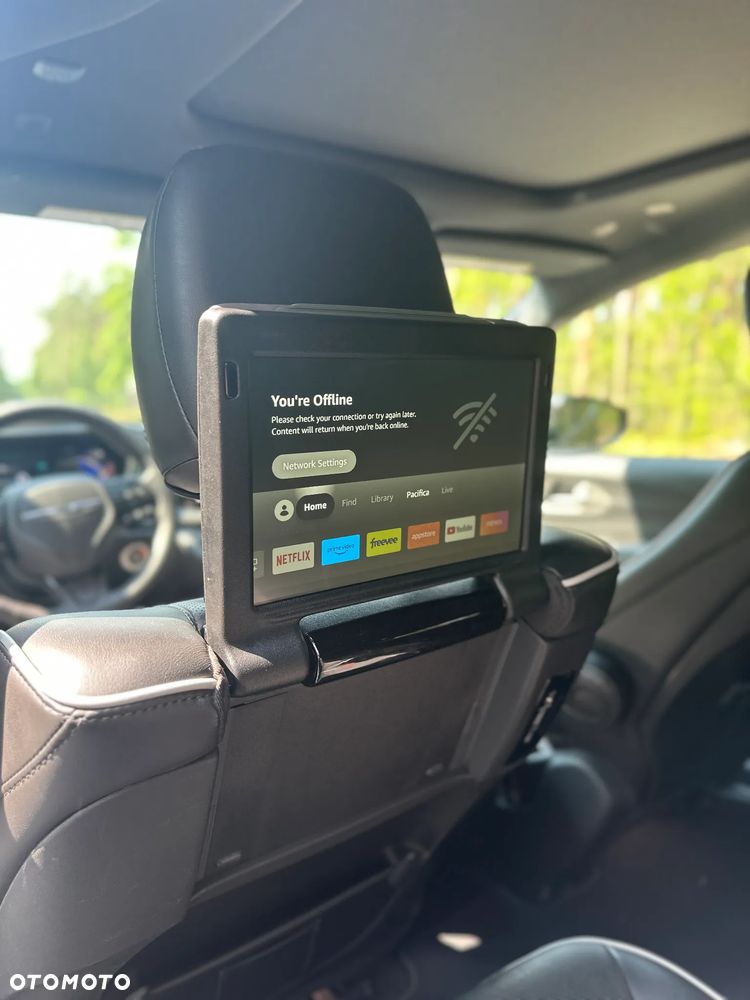 Chrysler Pacifica - 11