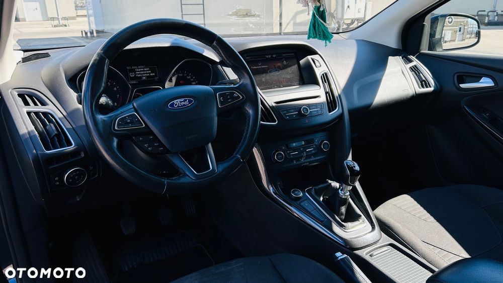 Ford Focus 1.5 EcoBoost Titanium ASS - 8