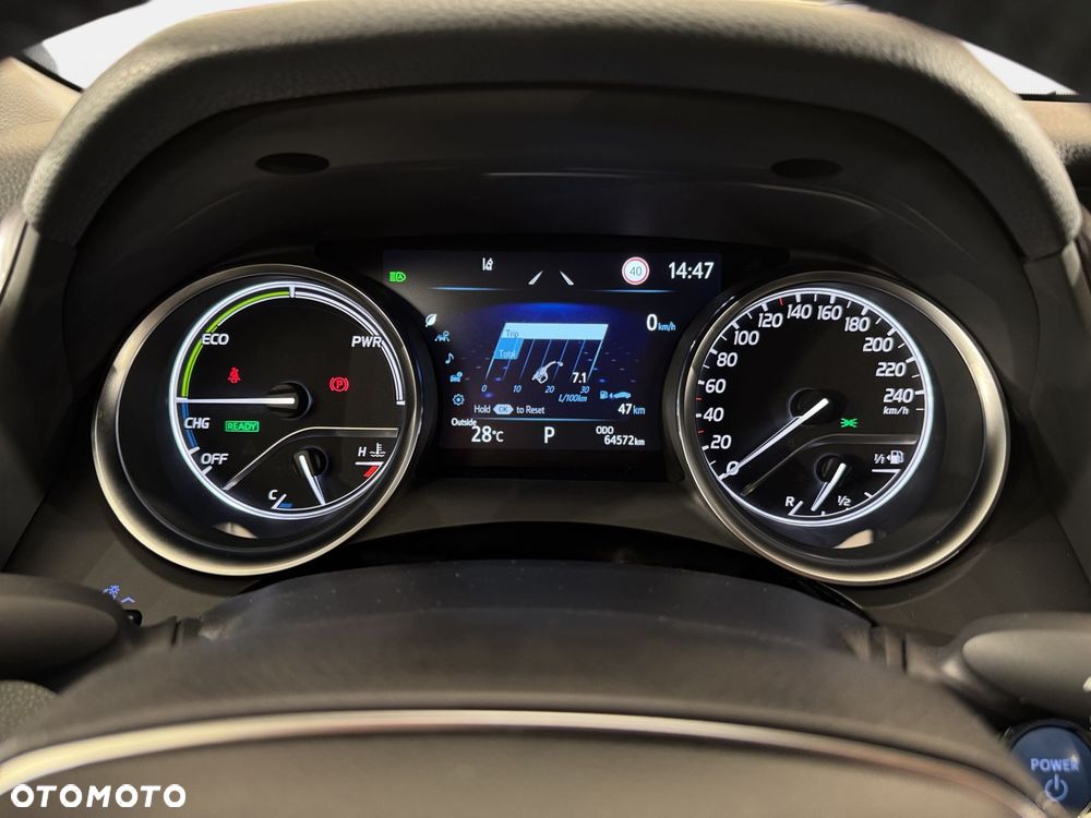 Toyota Camry - 19