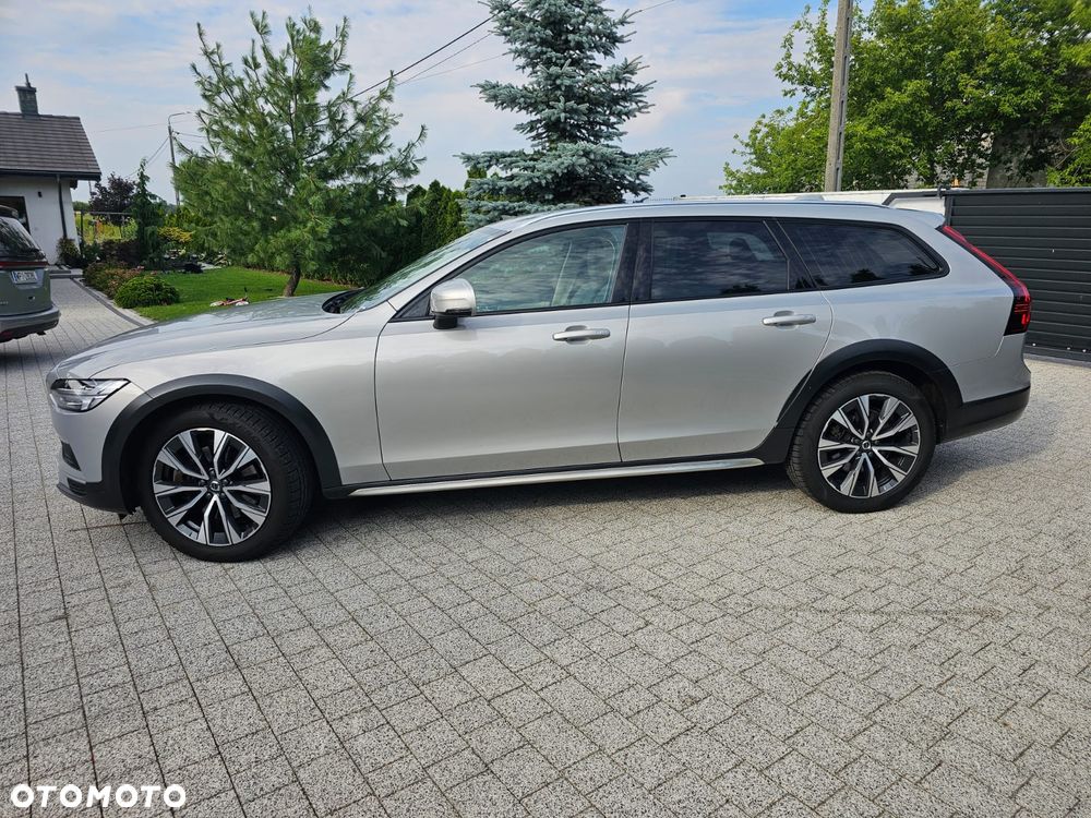 Volvo V90 Cross Country B5 D AWD Core - 4